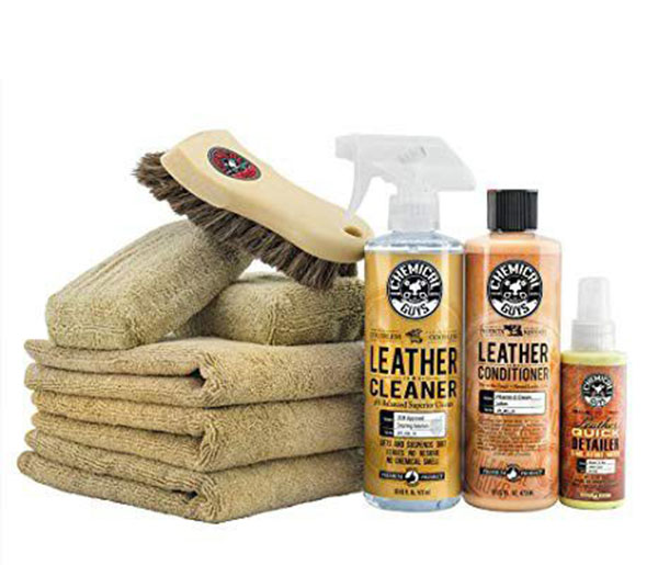 Nước vệ sinh ghế sofa nào tốt nhất?