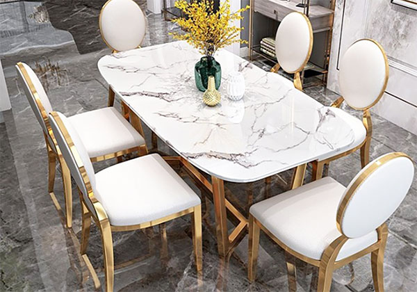 chọn bàn ăn mặt đá tự nhiên và mặt đá nhân tạo