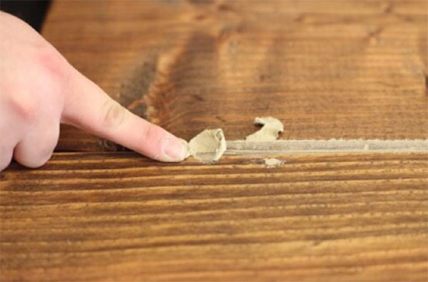 cách nhận biết sofa gỗ bị mối mọt